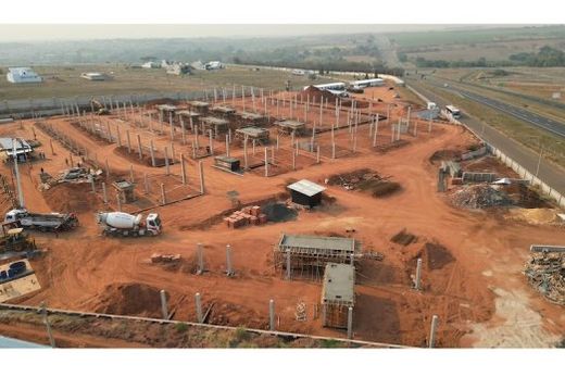 Obras em andamento. O complexo educacional do novo Senai ocupará um área no bairro Nova Aurora, próxima à Rodovia Brigadeiro Faria Lima
