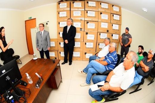 No Cartório Eleitoral. Atividade foi aberta a representantes de partidos, imprensa e instituições da sociedade