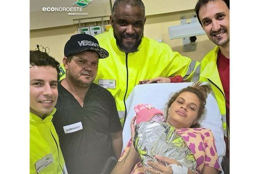 Equipe médica da concessionária fez o parto emergencial dentro da ambulância