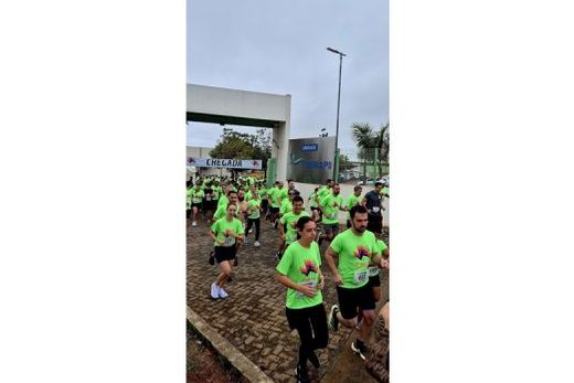 Largada e chegada no IFSP-Matão. Todos os participantes ganharam medalhas com fitas personalizadas