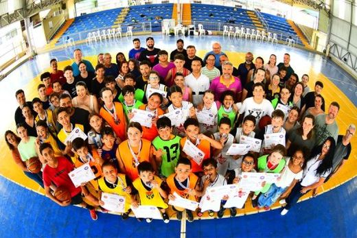 Na Quadra Poliesportiva 'Armando Theodorico Gomes', da Sorema. Atividade integrou a 26 crianças de 7 a 12 anos de idade, pais, familiares e amigos