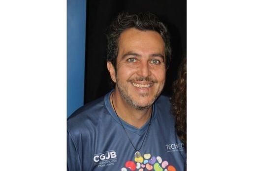 Gus colaborou com A Comarca nos anos de 2000 e 20011
