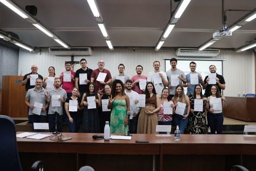 No plenário da Câmara Municipal. Cerimônia de formatura aconteceu no último dia 6