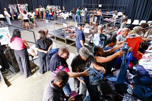 No auditório da Casa da Cultura. Bazar Solidário aconteceu no último dia 7