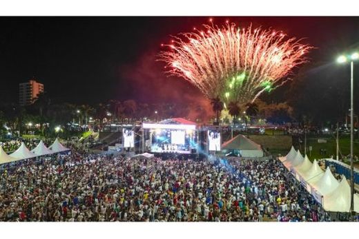Festa contou com seis atrações diferentes entre shows musicais e apresentações de DJ's