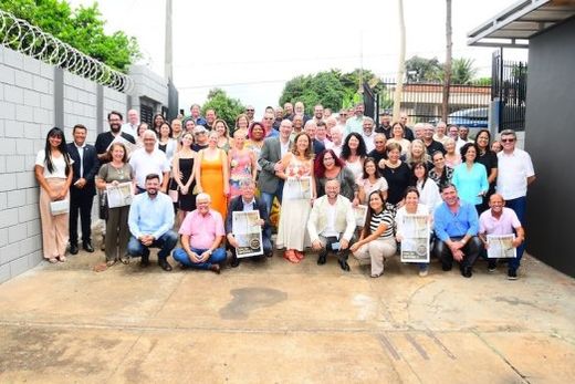 Representatividade. Comemoração oficial foi prestigiada por autoridades, presidentes de entidades e instituições, empresários, colaboradores, pessoas que tiveram suas vidas entrelaçadas com o Jornal A