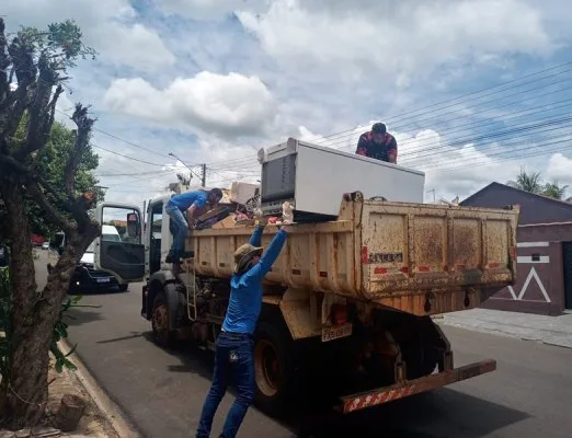 Mutirão para coleta de materiais que acumulam água está sendo realizado