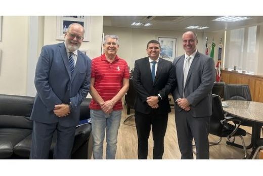 Na sede do TCE-SP. Paulo Bernardi,  Antonio Roque Citadini, Marcos Willian de Araújo da Silva e Paulo Roberto Caruzo