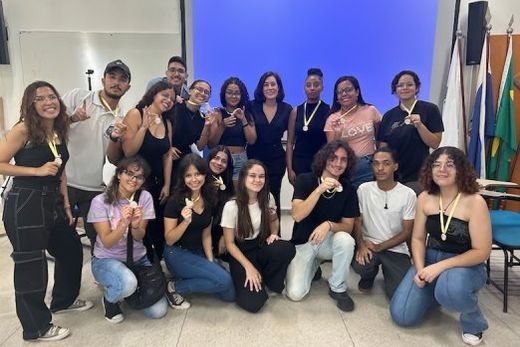Desfile de Arte e Moda. Evento apresentou fusão de criatividade, história da arte e expressão estudantil