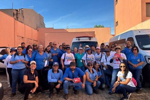 Agentes de combate à dengue realizam atividades em áreas prioritárias