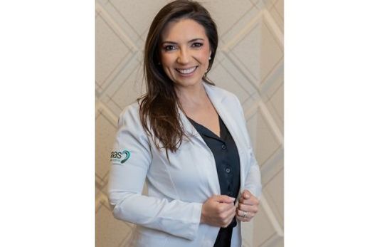 Angélica Vollet. "Nosso objetivo é garantir que cada paciente tenha a melhor experiência auditiva possível, com suporte especializado e tecnologia de ponta"