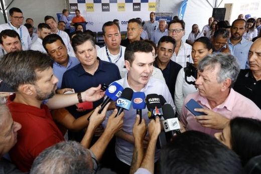 Em visita a Matão. O ministro Jader Barbalho Filho disse que o novo chamamento público do programa 'Minha Casa, Minha Vida' será aberto nesta segunda-feira (24)