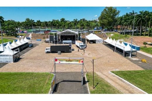 A Praça 'Alfredo de Paiva Garcia'. Além da estrutura de palco, som e iluminação, local terá reforçado esquema de segurança, ambulâncias e Praça de Alimentação