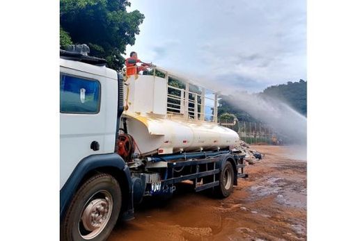 Ação da Defesa Civil. Com pouca chuva e onda de calor, equipe já debelou focos de incêndio principalmente em entulhos próximos a vegetação