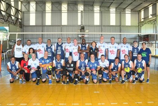 Os jogadores, membros da comissão técnica e da Sorema. Voleibol Adaptado começa sua jornada para a edição 2025 da Super Liga da Melhor Idade (Polo 3)