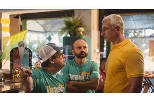 'Juizão'. Produção da Motor Propaganda, Brasilux Tintas e F5 filmes, a peça é veiculada nas praças de Ribeirão Preto e São Carlos