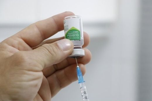 Proteção. Para receber a vacina contra a gripe basta comparecer a uma das Unidades de Saúde e apresentar um documento com foto e Cartão do SUS