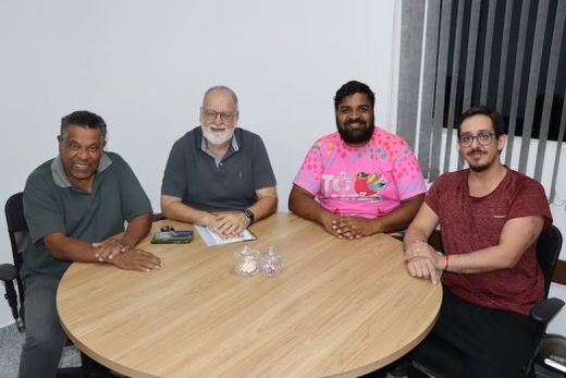 Paulo Bernardi recebeu João Bento, Arthur Lohran  e Denver Martins