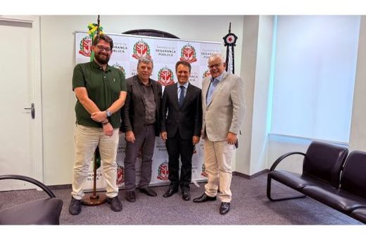 Willian Bassi, Cido Ferrari, o coronel Clodoaldo Araújo e Ademir de Souza. Reunião abre novas possibilidades de investimentos para área de segurança pública