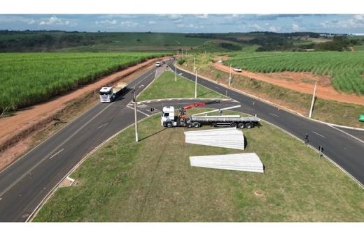 Modernização. Novas lâmpadas garantem maior luminosidade e segurança