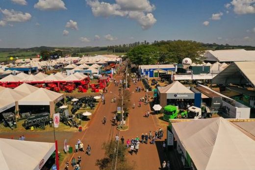 Cerimônia de abertura da 30ª Agrishow foi realizada no domingo (27)