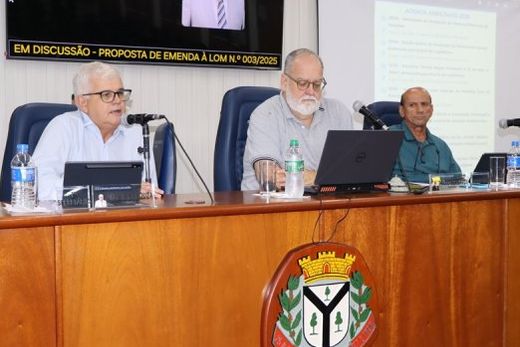 Ademir de Souza, à esquerda. Vereador é o autor dos Projetos de Lei