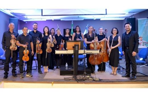 Concerto didático. Cada peça apresentada será contextualizada com breves falas do maestro Danilo Gomez e dos integrantes da orquestra