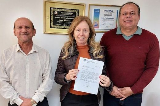 Luiz Manzini, Denise Minelli e Alexandre Serafim. Recurso foi destinado ao Hospital por meio de indicação do deputado federal Luiz Carlos Motta
