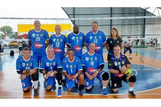 A equipe 45+. Ótimo terceiro lugar em competição disputada por quatro países (Brasil, Argentina, Uruguai e Peru)