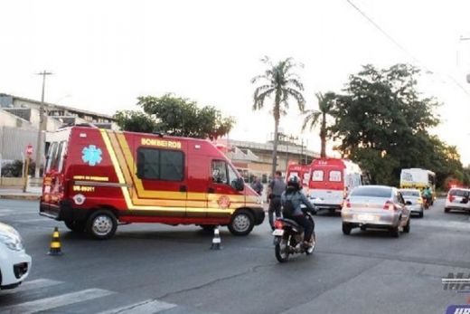 Acidente paralisa trânsito na São Lourenço