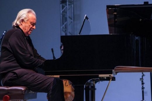Maestro João Carlos Martins fará show gratuito