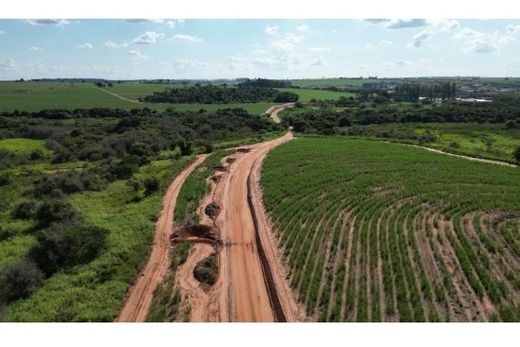 Caminho mais rápido. Trecho a ser asfaltado encurtará o trajeto até São Lourenço do Turvo em quase seis quilômetros