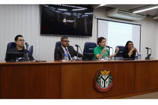 Fabiana Scardoelli. "O ambiente escolar é um espaço democrático, onde conseguimos alcançar um número expressivo de crianças e adolescentes"