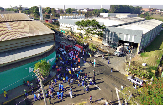 Simulados na Brasilux Tintas. Participações da empresa, Corpo de Bombeiros e Defesa Civil