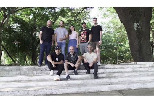 A equipe técnica. Em pé: Eduardo Anunzio, Mauro Alves, Letícia Berniche, Guilherme Paviani, Matheus Ricci; sentados: Jhonatas Oliveira, Luciano Miranda e Célio de Oliveira