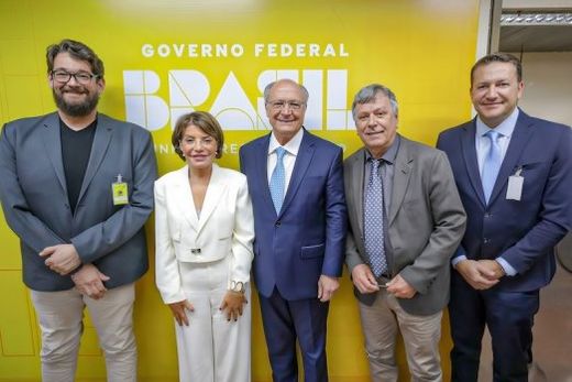 Em Visita Oficial. Willian Bassi, Professora Bebel, Geraldo Alckmin, Cido Ferrari e Alex Antoniosi, na quarta-feira (20)