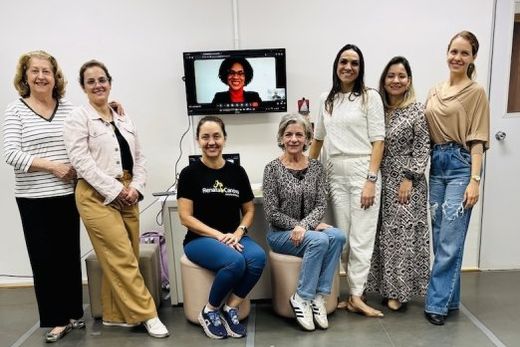 Integrantes do corpo diretivo. Lídia D?Agostino, Alessandra de Azevedo, Andréia Gabriel, Maria de Lourdes dos Santos, Renata Canova, Ozi Mare Oliveira e Ana Carolina Zandomenighi