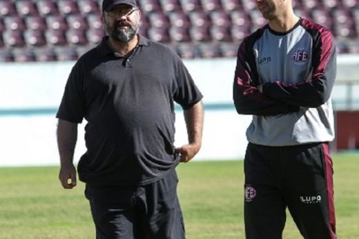 PC Oliveira não é mais técnico da Ferroviária