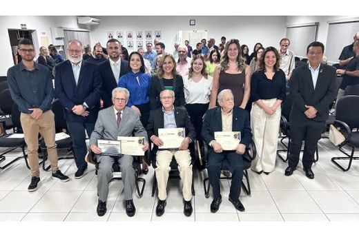 Na sede da OAB-Matão. Foram homenageados os contabilistas Sílvio Tieni, Laércio José Angelini e Edo Mariani