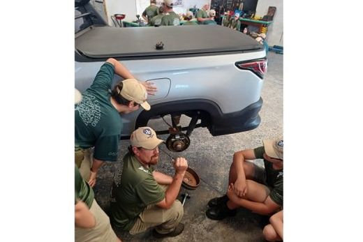 Na Auto Mecânica Sidnei. Participaram Escoteiros Juniores (10 a 14 anos), Seniores (14 a 17 anos), Pioneiros (17 a 21 anos) e Escotistas (adultos)