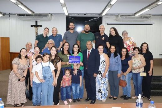 Maria Virgínia da Silva recebeu o Título de Cidadã Matonense concedido por meio de Decreto Legislativo do vereador Cido Motos