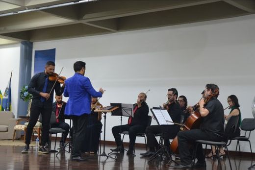 Sob a regência do maestro Danilo Gomez. Orquestra Jovem se apresentou na abertura do evento