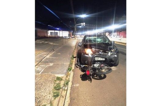 Colisão fatal. Acidente aconteceu na noite do sábado (13)