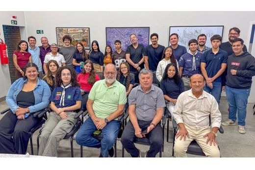 No gabinete do prefeito. Reunião aconteceu no último dia 11