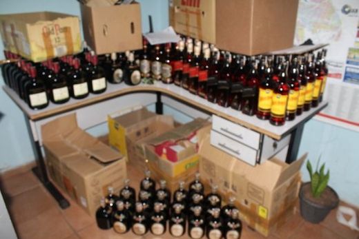 Uísque falsificado. Alguns rótulos apreendidos nem sequer são comercializados no Brasil