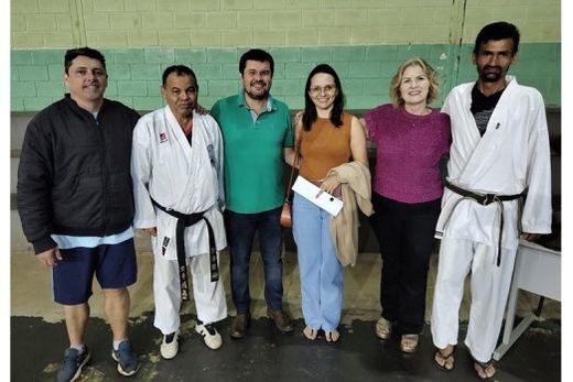 Na EM 'Antonio Carlos Manzini'. Luiz Pereira, Joares Tavora, Ênio Langhi, Paula Oliveira, Silvia Ruivo e Marcelo Carvalho