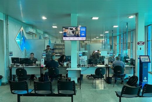 Agilidade. Para atividades de baixo ou médio risco, o empreendedor pode obter os serviços diretamente no balcão de atendimento do Setor Fiscal da Prefeitura