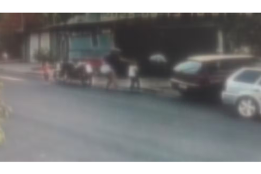 Agressão foi registrada por câmeras de segurança