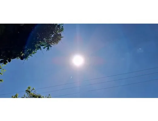 Previsão para esta segunda-feira (20) é de sol o dia todo, com céu limpo e temperaturas variando entre 12°C e 25°C