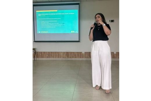 Gabriela Marquez. Palestrante ressaltou que o sucesso das empresas passa pelo investimento em pessoas, processos estruturados e liderança humanizada